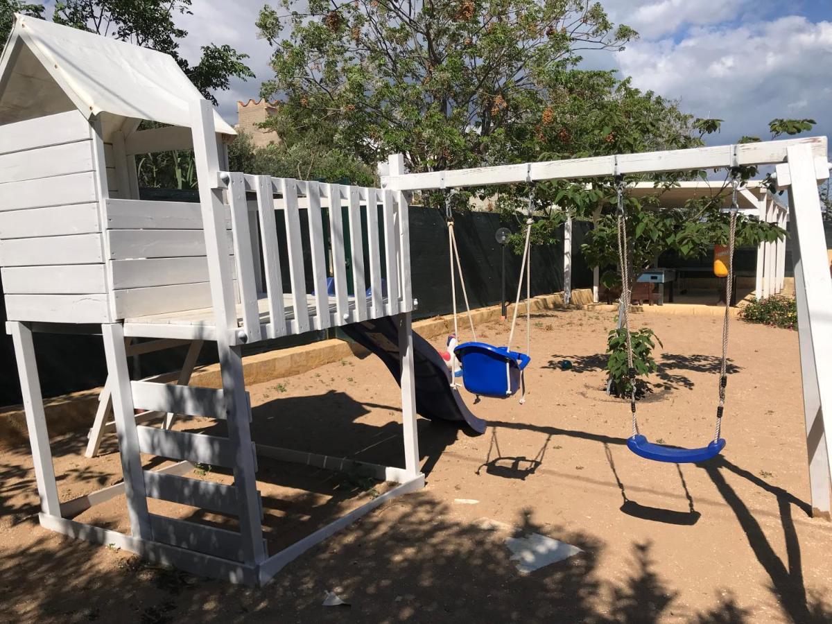 Villa Ceni - Appartamenti Con Camere, Cucina, Wc E Terrazza Sul Mare In Villa Con Piscina, Giardino E Parcheggio Marinella di Selinunte Εξωτερικό φωτογραφία