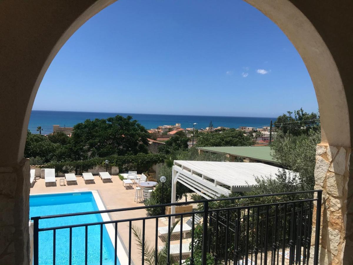 Villa Ceni - Appartamenti Con Camere, Cucina, Wc E Terrazza Sul Mare In Villa Con Piscina, Giardino E Parcheggio Marinella di Selinunte Εξωτερικό φωτογραφία