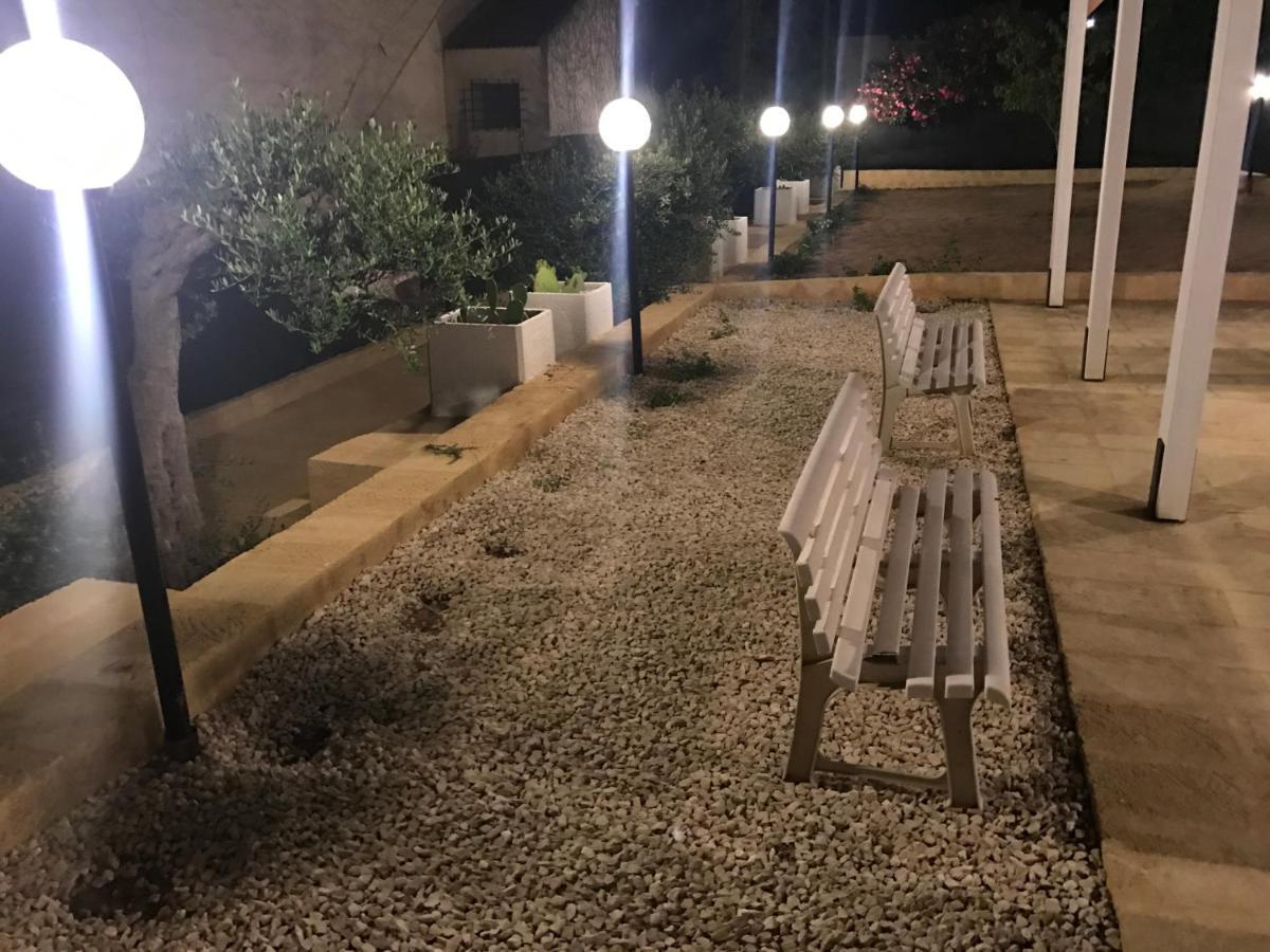Villa Ceni - Appartamenti Con Camere, Cucina, Wc E Terrazza Sul Mare In Villa Con Piscina, Giardino E Parcheggio Marinella di Selinunte Εξωτερικό φωτογραφία