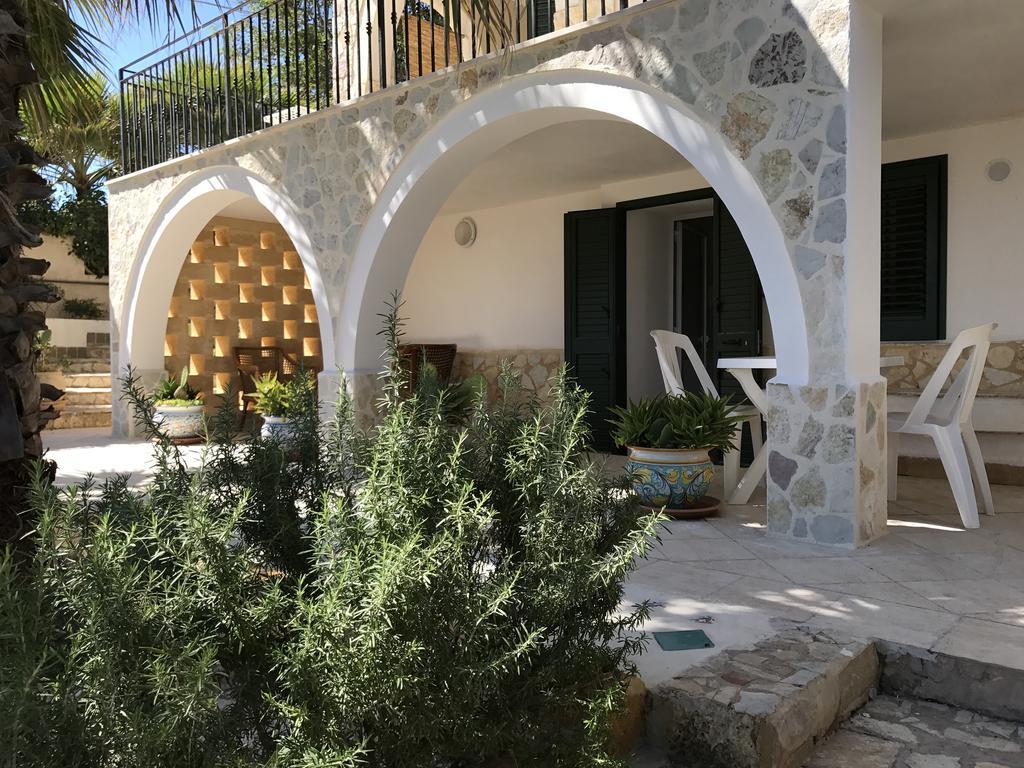 Villa Ceni - Appartamenti Con Camere, Cucina, Wc E Terrazza Sul Mare In Villa Con Piscina, Giardino E Parcheggio Marinella di Selinunte Εξωτερικό φωτογραφία