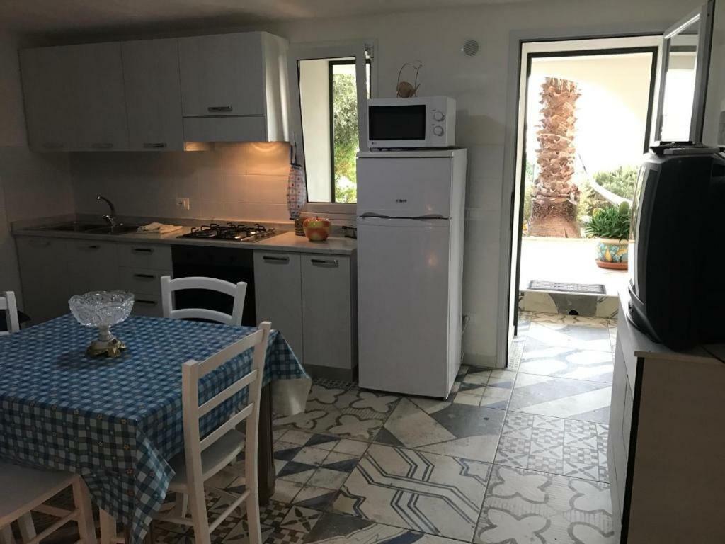 Villa Ceni - Appartamenti Con Camere, Cucina, Wc E Terrazza Sul Mare In Villa Con Piscina, Giardino E Parcheggio Marinella di Selinunte Εξωτερικό φωτογραφία