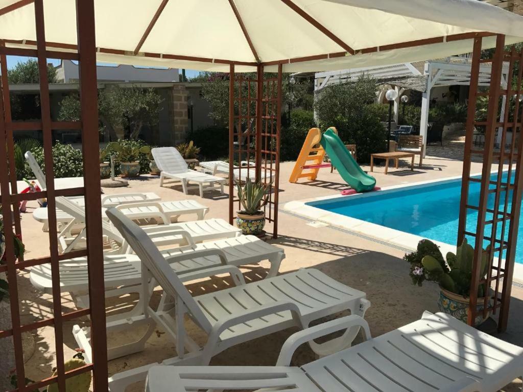 Villa Ceni - Appartamenti Con Camere, Cucina, Wc E Terrazza Sul Mare In Villa Con Piscina, Giardino E Parcheggio Marinella di Selinunte Εξωτερικό φωτογραφία