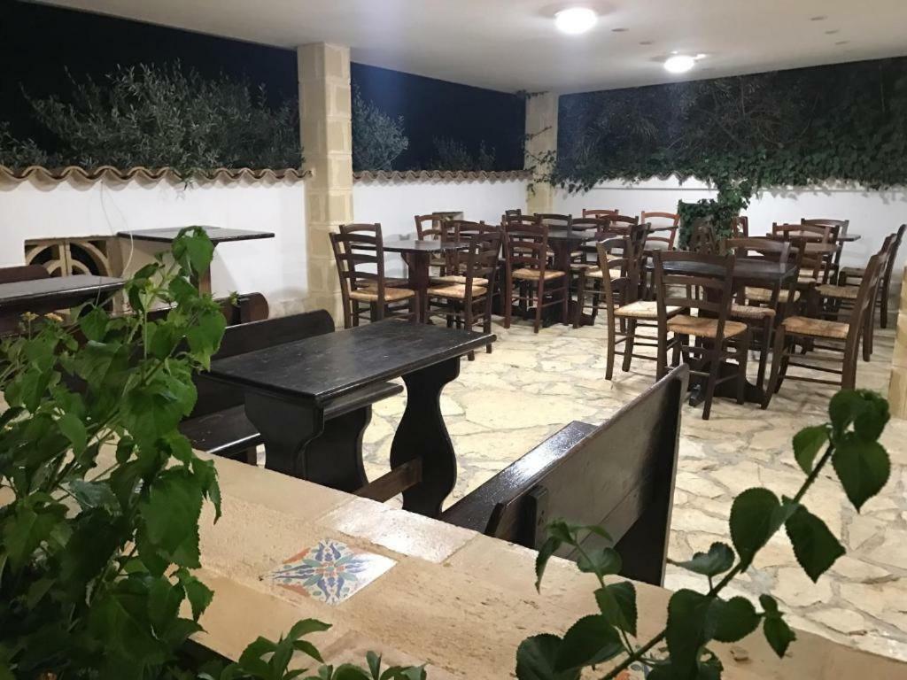 Villa Ceni - Appartamenti Con Camere, Cucina, Wc E Terrazza Sul Mare In Villa Con Piscina, Giardino E Parcheggio Marinella di Selinunte Εξωτερικό φωτογραφία