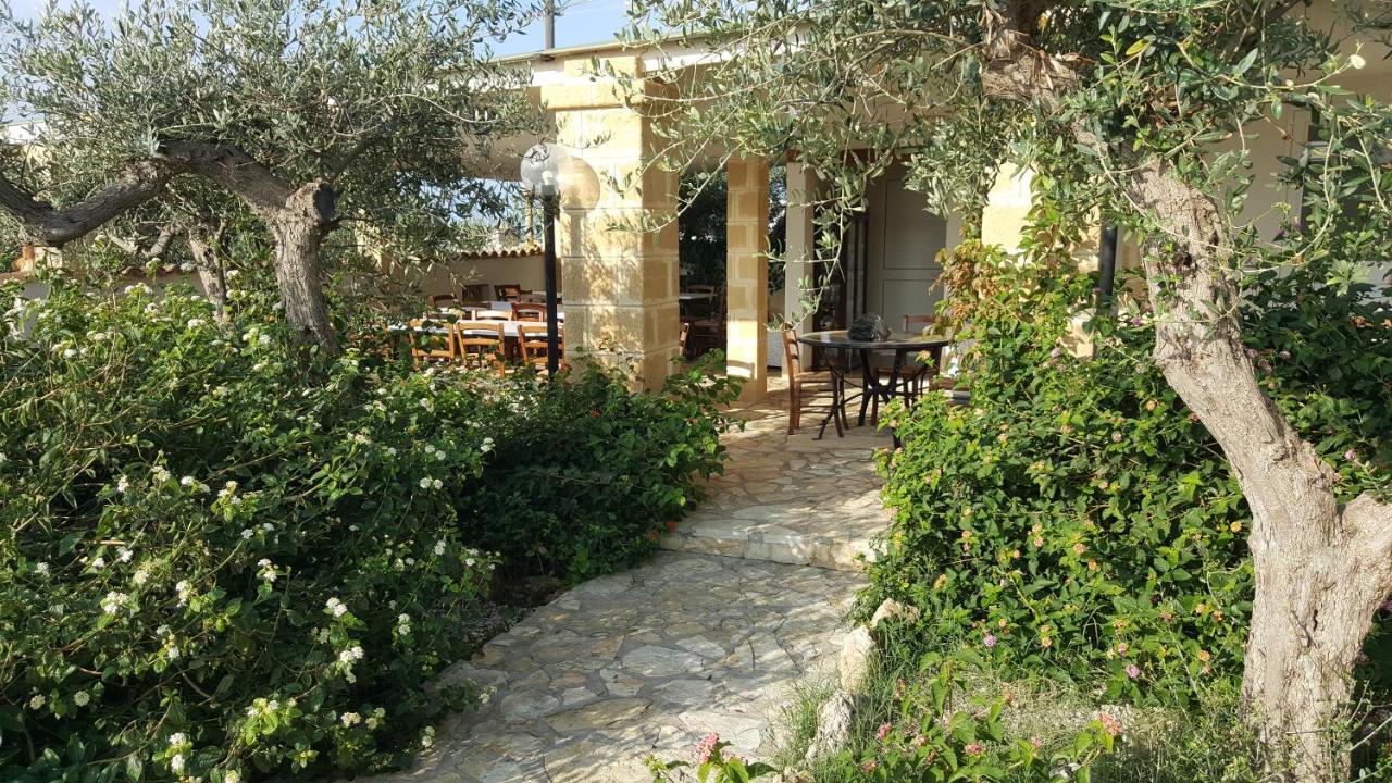 Villa Ceni - Appartamenti Con Camere, Cucina, Wc E Terrazza Sul Mare In Villa Con Piscina, Giardino E Parcheggio Marinella di Selinunte Εξωτερικό φωτογραφία